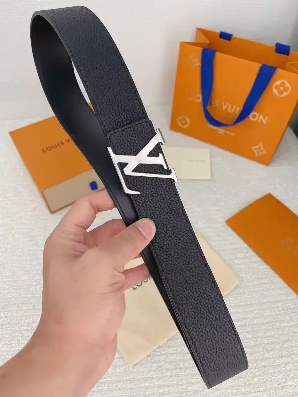 LOUIS VUITTON BELT