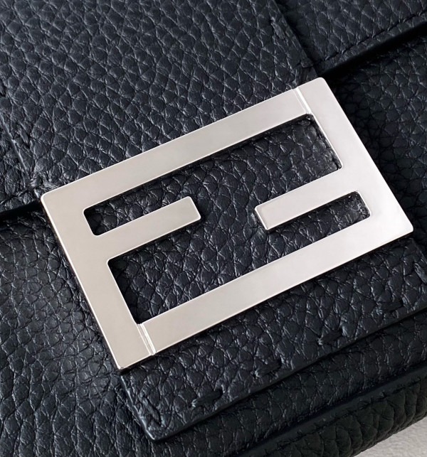 HOT SALE FENDI BAGUETTE