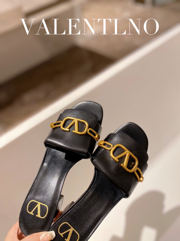 VALENTINO VLOGO SIGNATURE SLIDE SANDAL