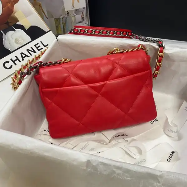 CHANEL 19 FLAP BAG