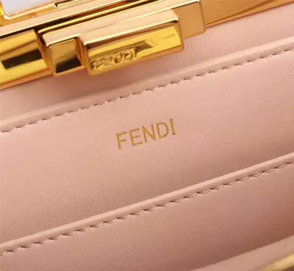 Fendi Peekaboo ISeeU Medium