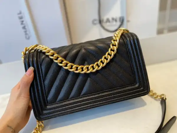 CHANEL BOY BAG 20CM 25CM