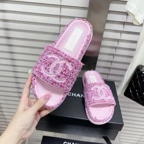 CHANEL MULE