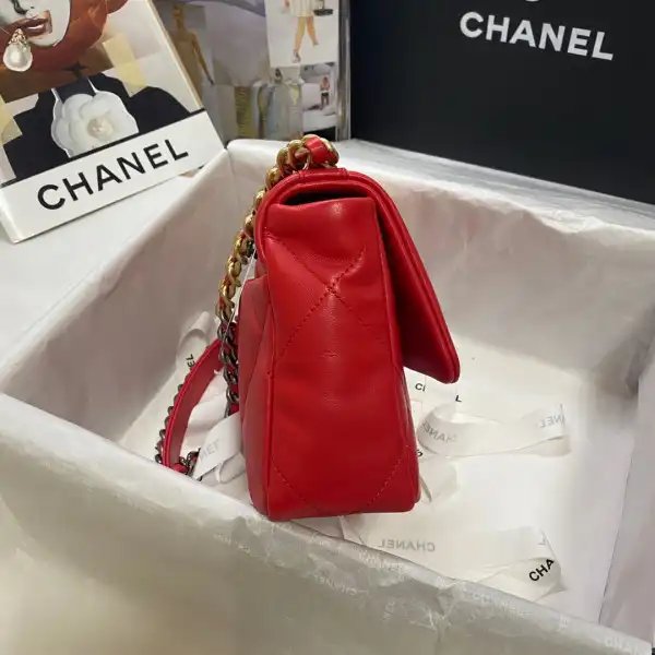 CHANEL 19 FLAP BAG