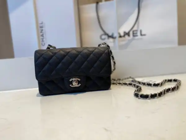 CHANEL FLAP BAG 20CM