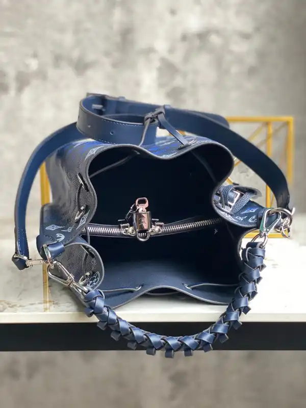 LOUIS VUITTON MURIA