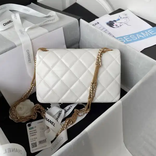 First bag ru CHANEL SMALL FLAP BAG