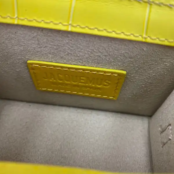 JACQUEMUS Le Chiquito Mini Bag