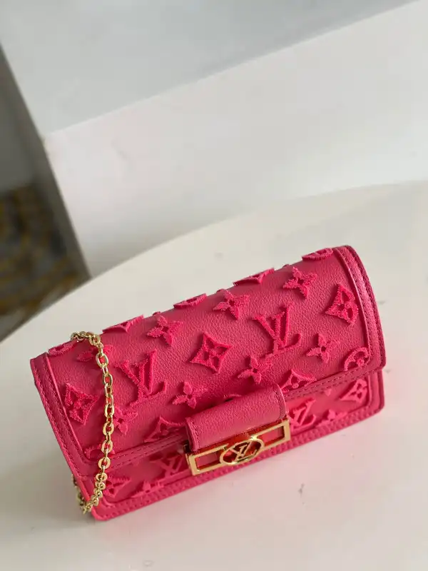 Frstbag ru LOUIS VUITTON MINI DAUPHINE