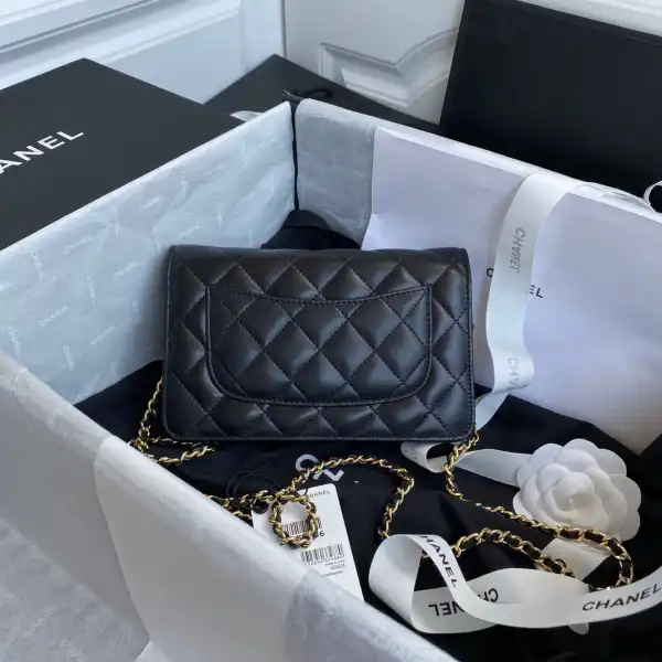 First bag ru CHANEL CHAIN WALLET LAMBSKIN NEW EDITION