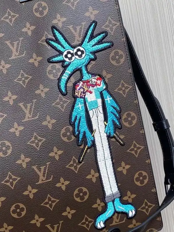 First bag ru LOUIS VUITTON SAC PLAT