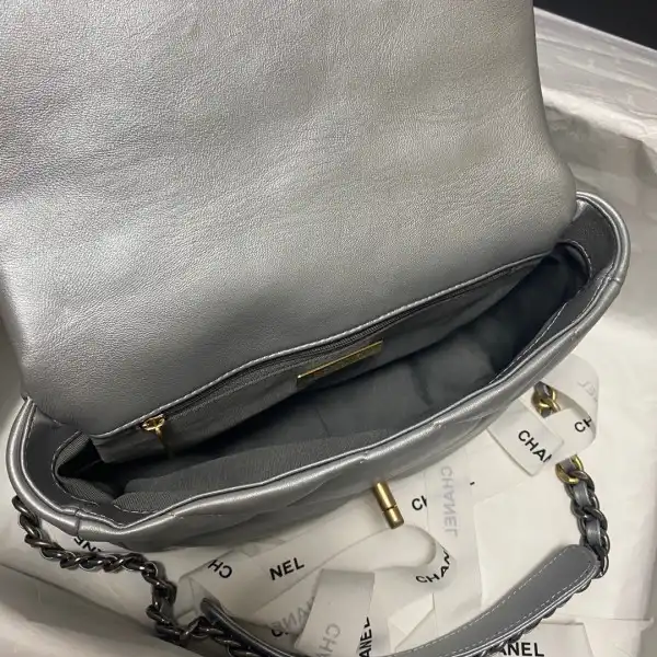 CHANEL 19 FLAP BAG