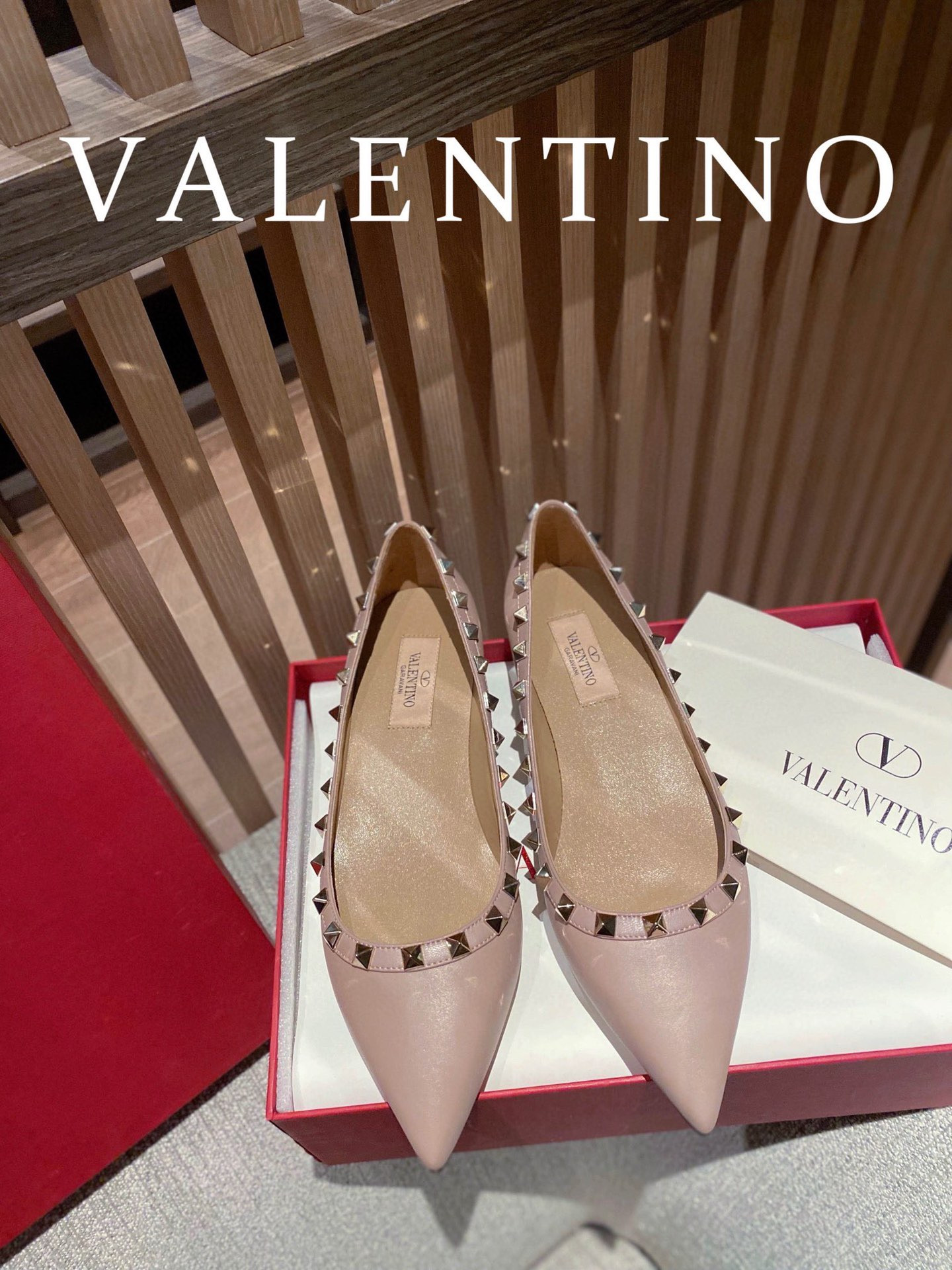 VALENTINO ROCKSTUD FLAT