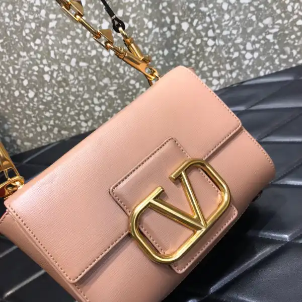 Bagsoffer yupoo Valentino STUD SIGN SHOULDER BAG