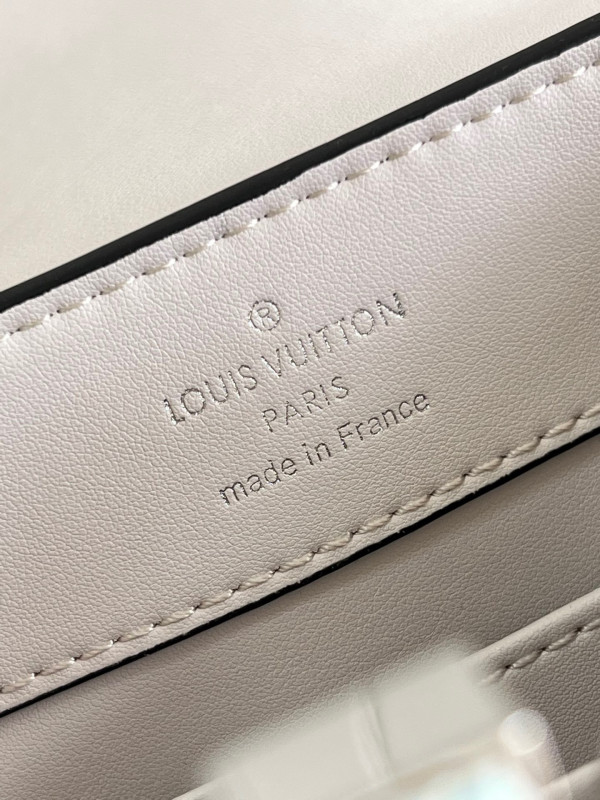 [FREE SHIPPING] LOUIS VUITTON CAPUCINES MINI