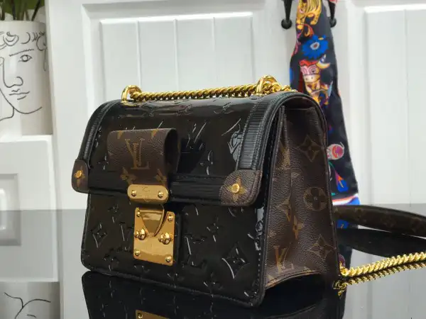 Affordable LOUIS VUITTON WYNWOOD