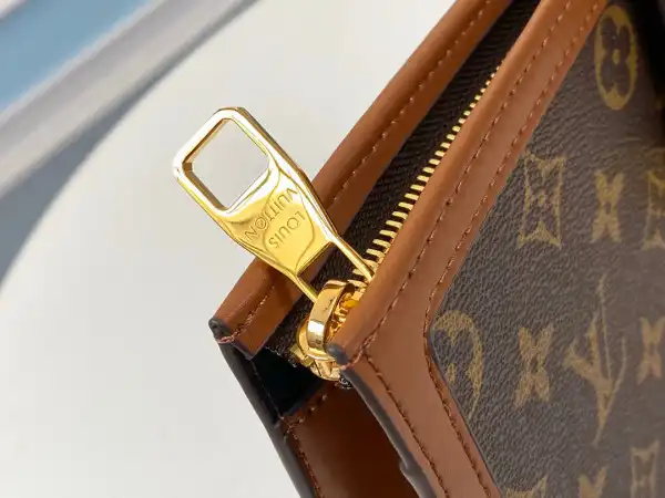 Cheap LOUIS VUITTON CLUTCH