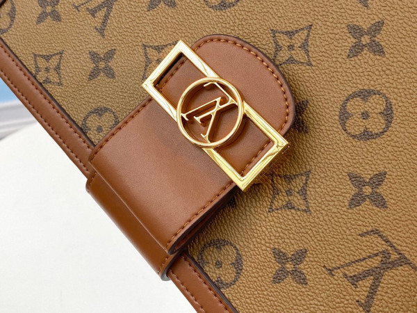 HOT SALE LOUIS VUITTON CLUTCH