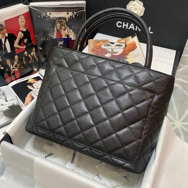 CHANEL VINTAGEP BAG