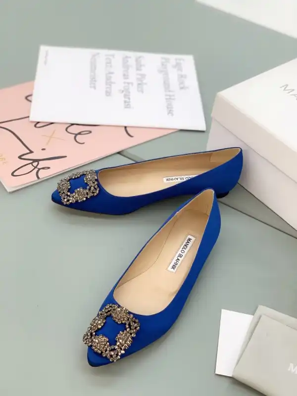 MANOLO BLAHNNIK MULES