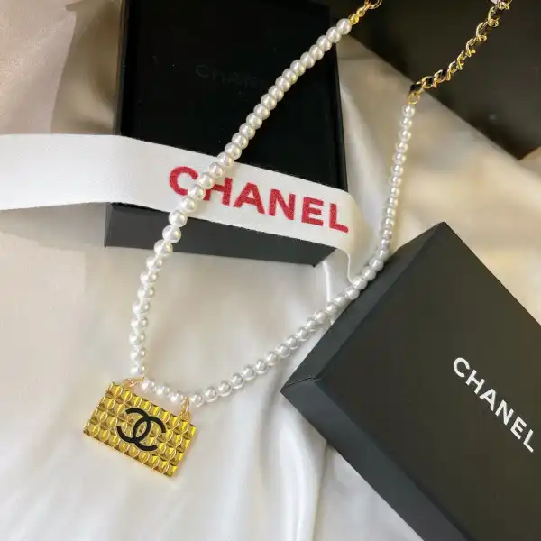 CHANEL NECKLACE