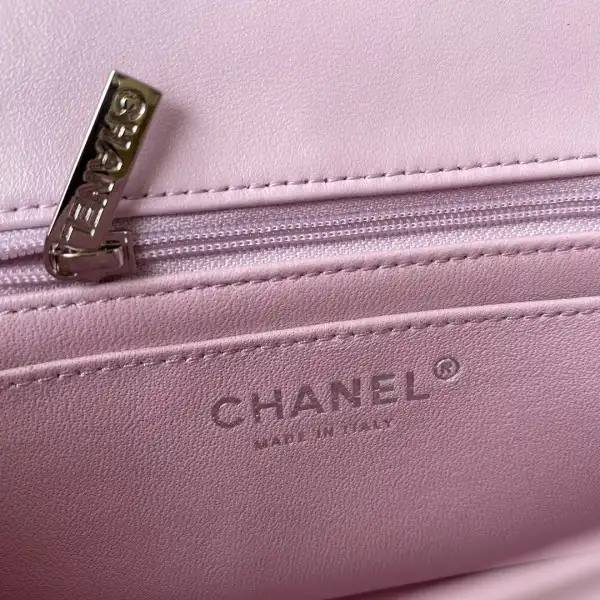 CHANEL FLAP BAG 20CM