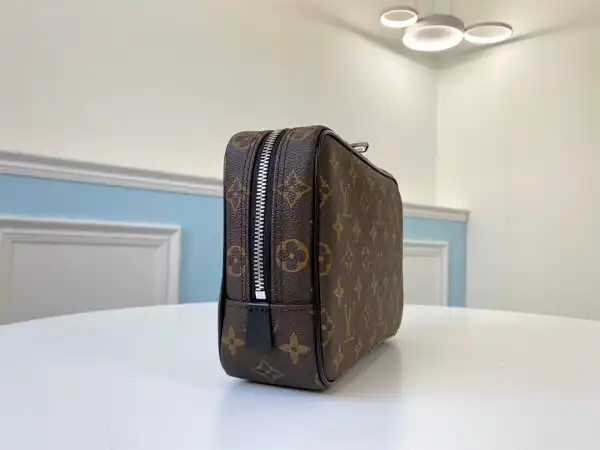 You get luxury for less. Shop now for the best deals on fake Louis bags. LOUIS VUITTON TOILETRY POUCH GM