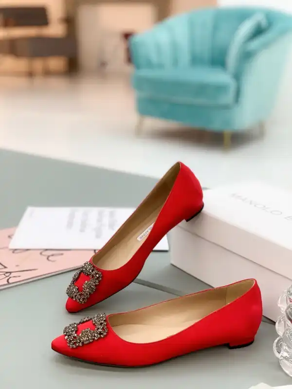 MANOLO BLAHNNIK MULES