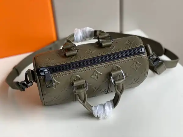 First bag ru LOUIS VUITTON KEEPALL XS