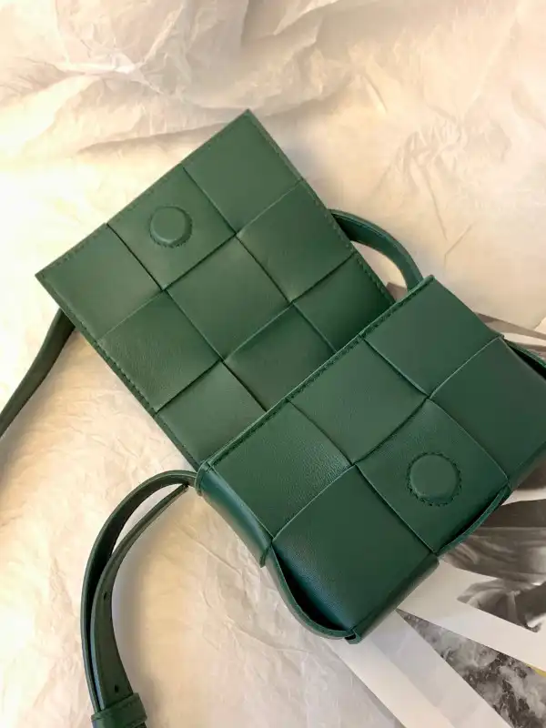 Firstbag Ru BOTTEGA VENETA CASSETTE