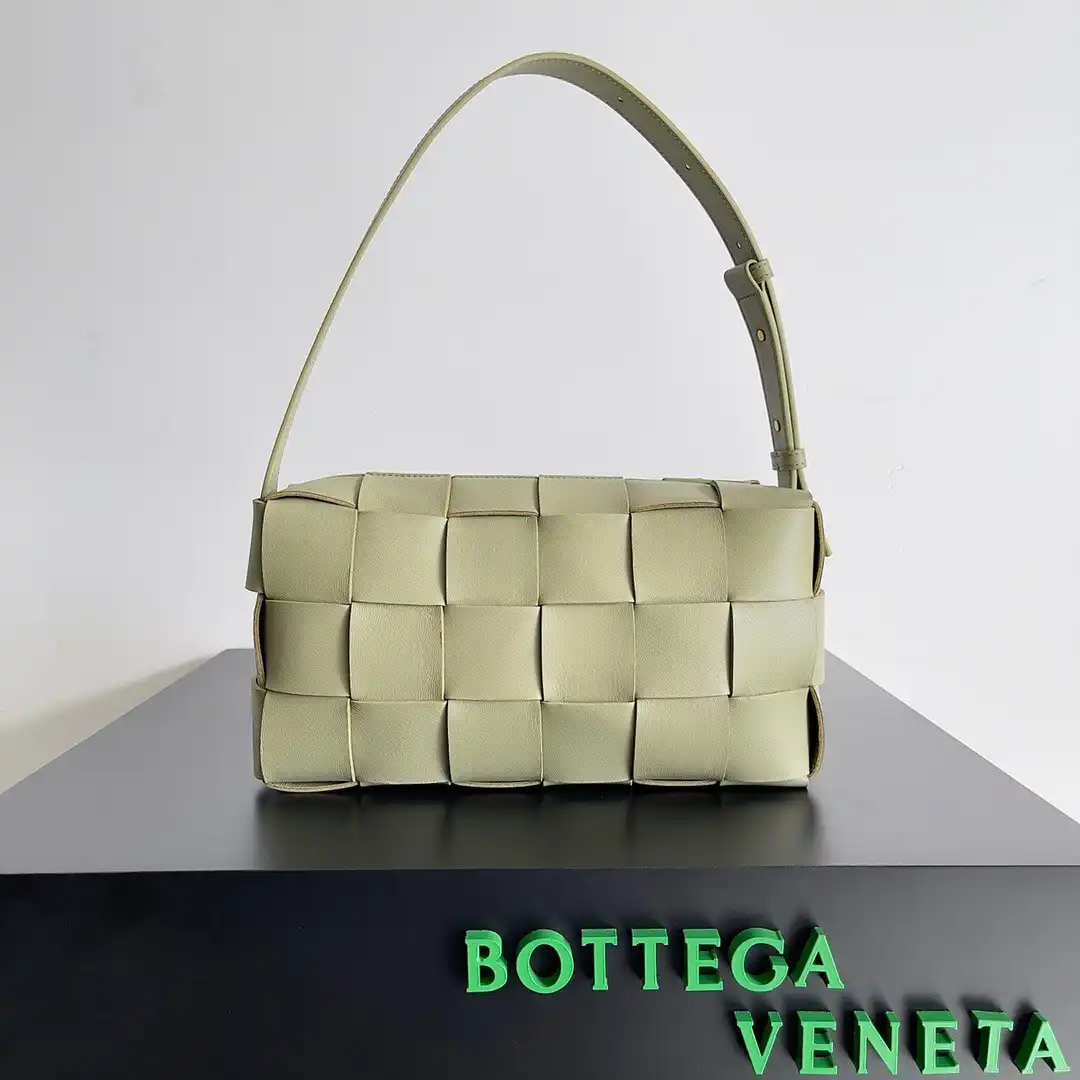 Frstbag ru BOTTEGA VENETA BRICK CASSETTE