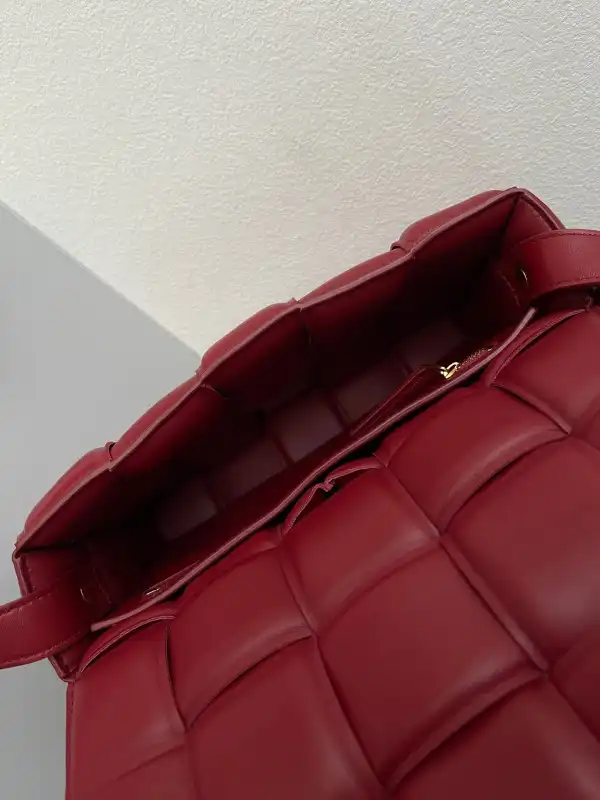 Frstbag ru BOTTEGA VENETA CASSETTE