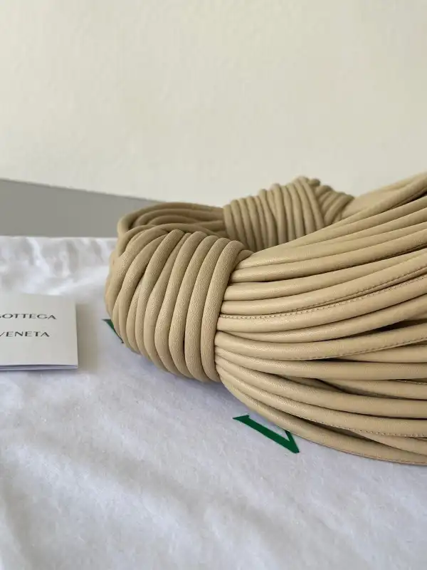 Affordable BOTTEGA VENETA Double Knot