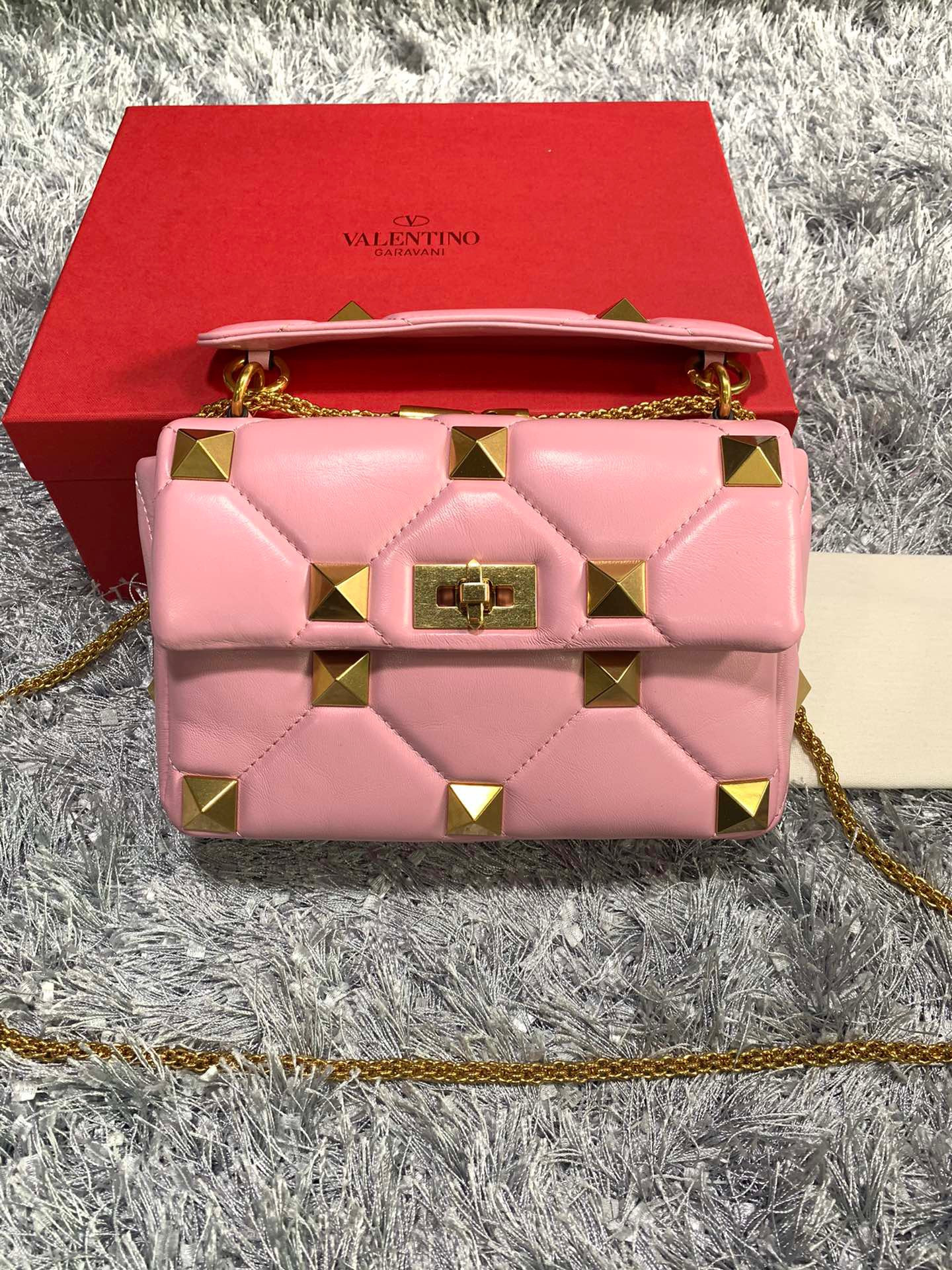 HOT SALE VALENTINO MEDIUM ROMAN STUD THE SHOULDER BAG