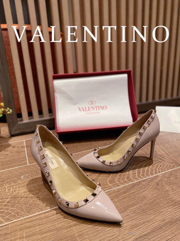 [FREE SHIPPING] VALENTINO ROCKSTUD HIGH HEELS