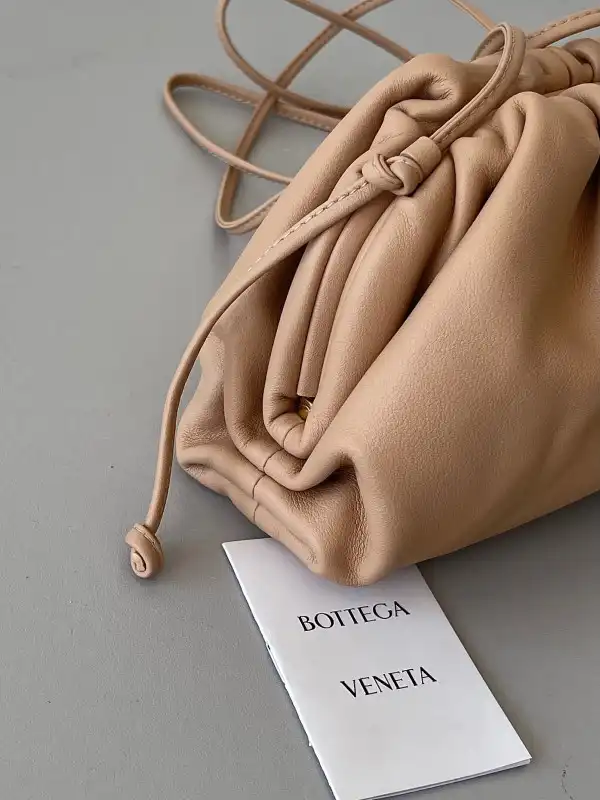 BOTTEGA VENETA MINI POUCH