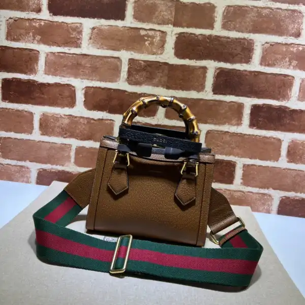 Yupoo bagsoffer Gucci Diana mini tote bag