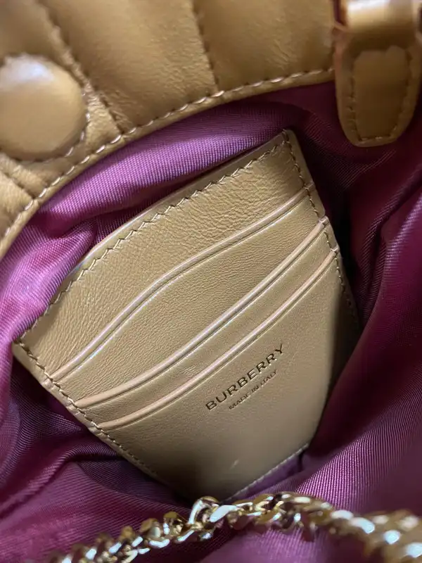 Bagsoffer BURBERRY MICRO Lola Bucket Bag