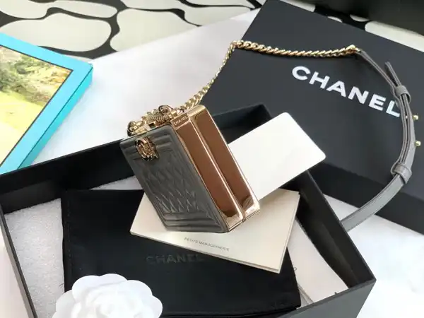 CHANEL BOY MINAUDIERE