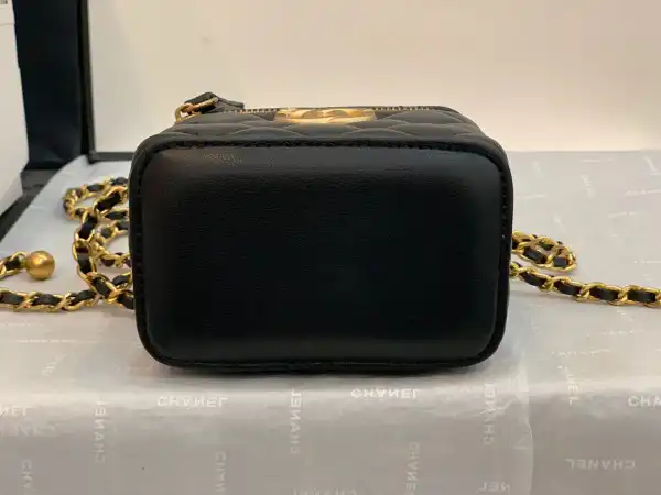 First Bag Ru CHANEL SMALL VANITY WITH CHAIN