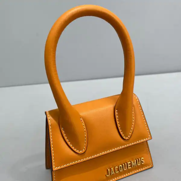 JACQUEMUS Le Chiquito Mini Bag