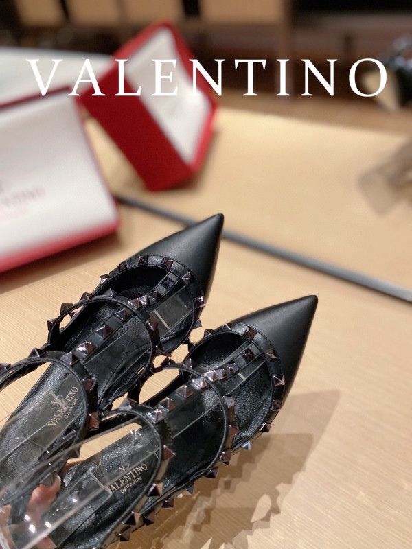 HOT SALE VALENTINO ROCKSTUD SANDAL