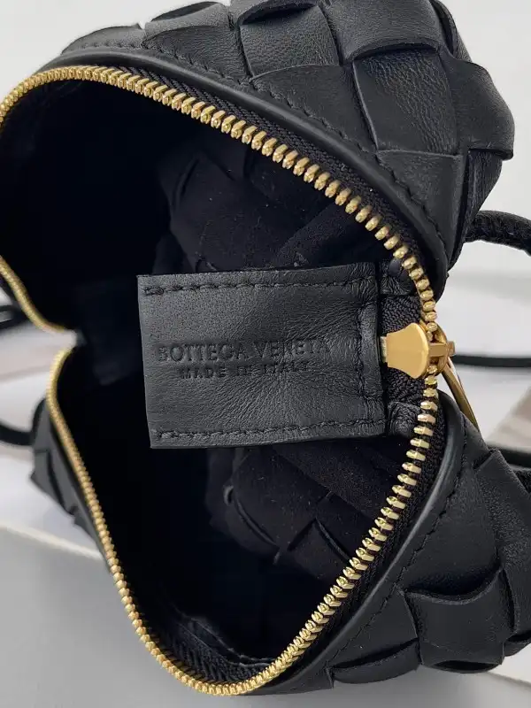 BOTTEGA VENETA Mini Loop Camera Bag