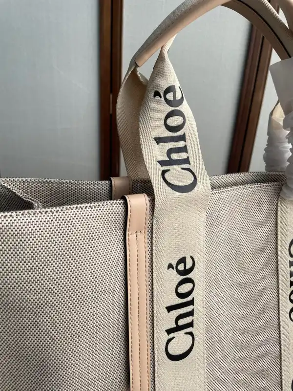 Bagsoffer CHLOÉ LARGE WOODY TOTE BAG