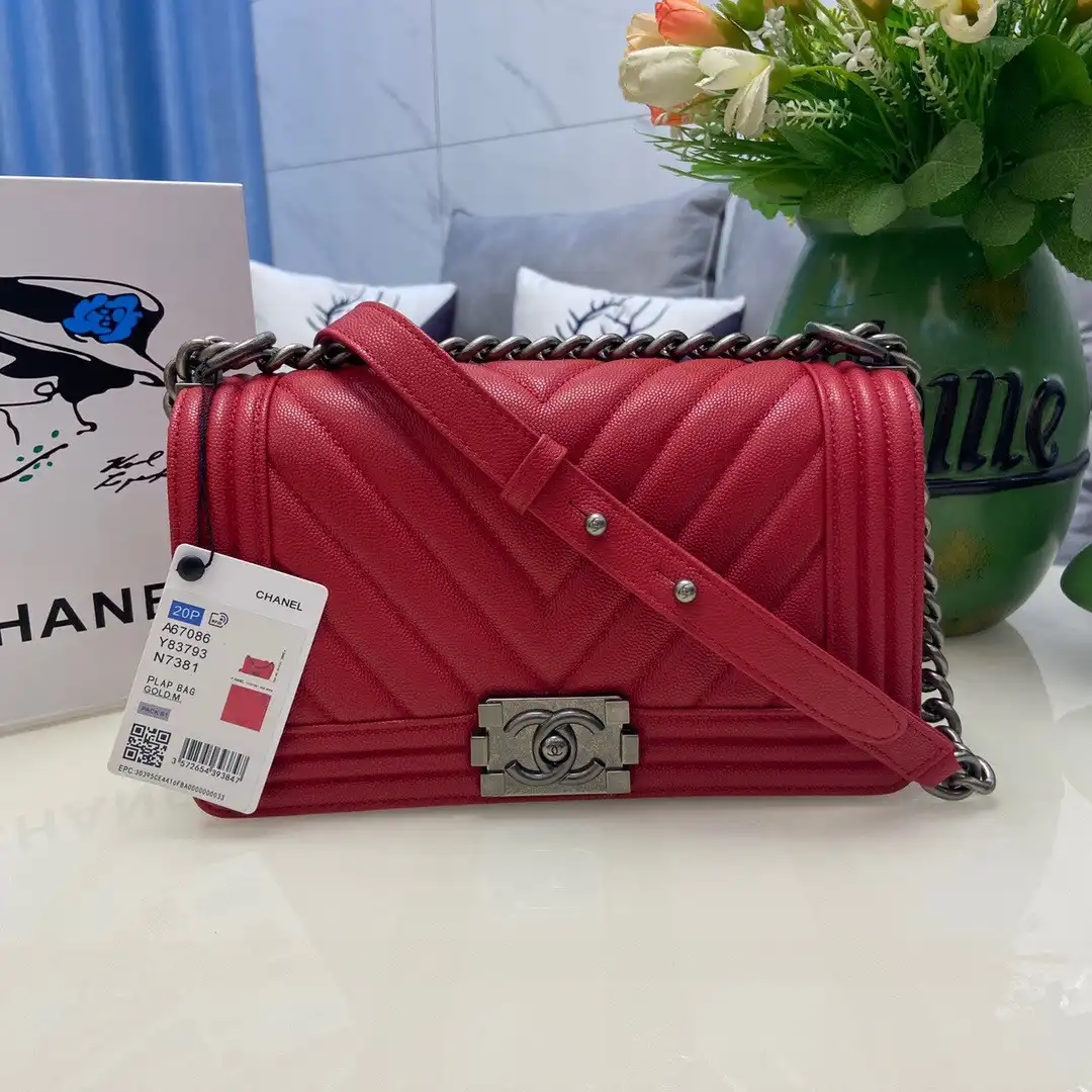 CHANEL BOY BAG 25CM