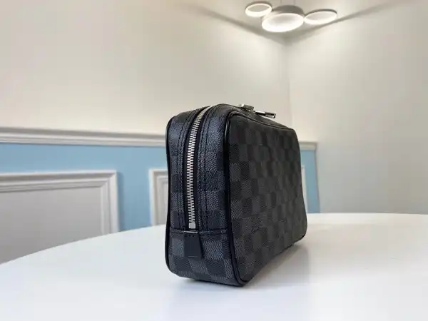 Affordable LOUIS VUITTON TOILETRY POUCH GM