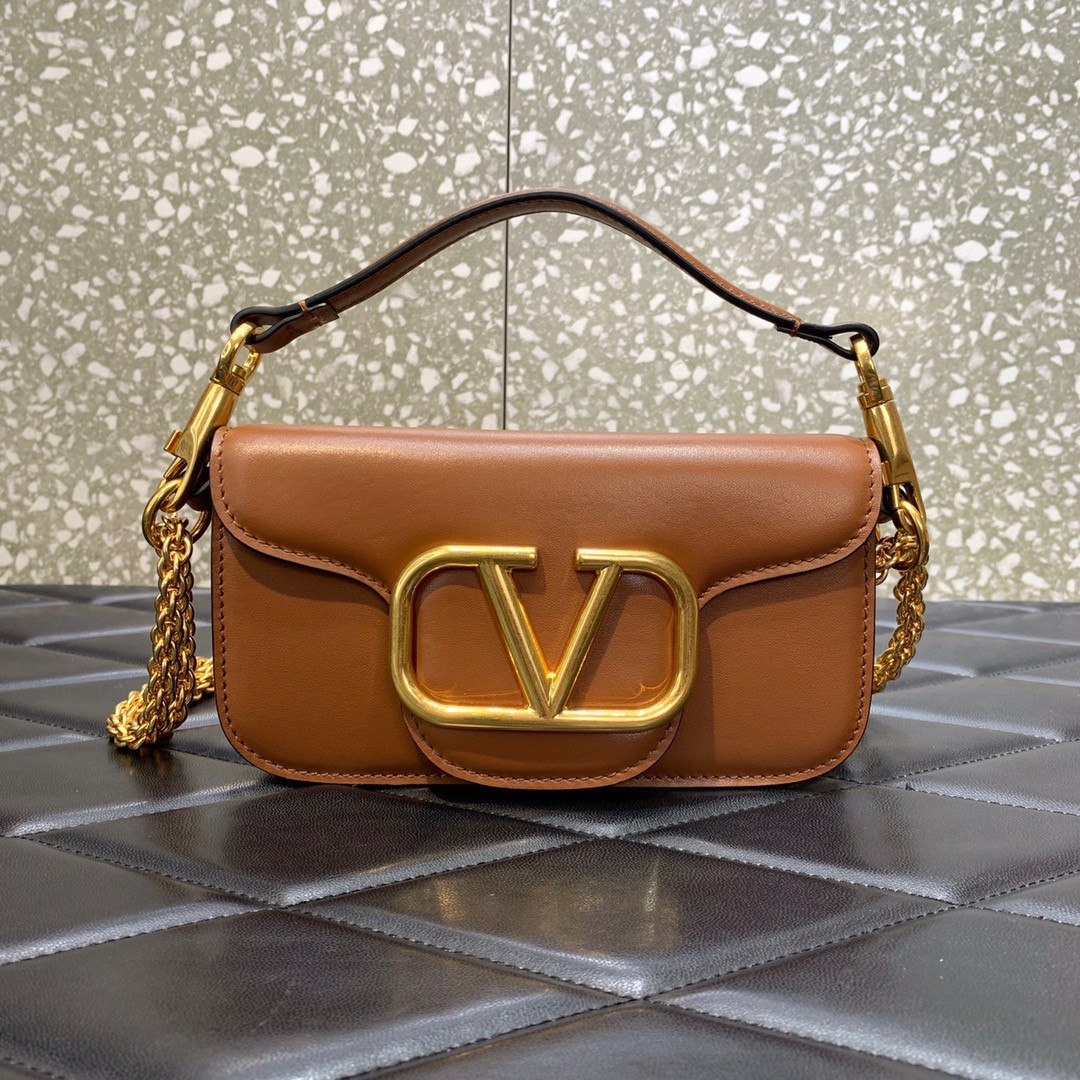 HOT SALE VALENTINO LOCÒ SMALL SHOULDER BAG IN CALFSKIN