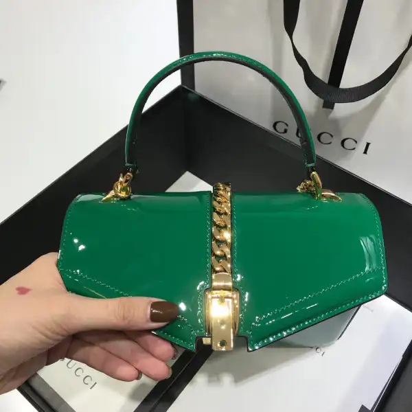 Bagsoffer yupoo GUCCI Sylvie 1969 patent leather mini top handle bag