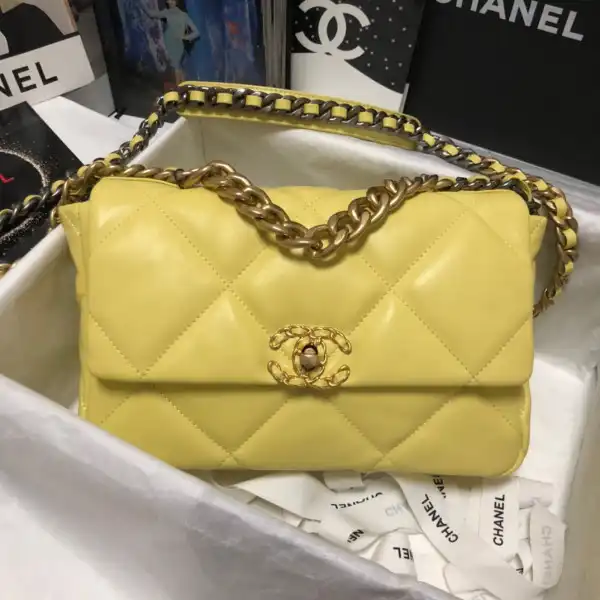 CHANEL 19 FLAP BAG