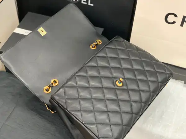 CHANEL FLAP BAG LAMBSKIN